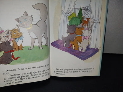 188- Walt Disney Presenta Tres Aristógatos Huyen De Casa - 1981