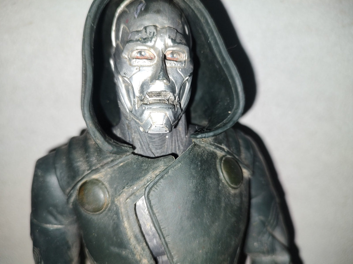 A3- Figura Doctor Doom. De La Película Cuatro Fantásticos. Ff © 2005 Marvel Made In China Toy Biz Ww