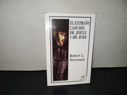 200- El Extraño Caso Del Dr. Jekyll Y Mr. Hyde - Ediciones Leyenda, S. A., 2012