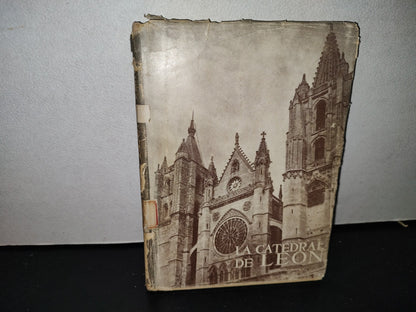 57- La Catedral De León - Mariano D. Berrueta - 1951