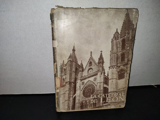 57- La Catedral De León - Mariano D. Berrueta - 1951