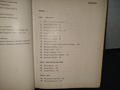 23- Elementos De Física / Elements Of Physics. Seventh Edition - Smith And Cooper - 1964
