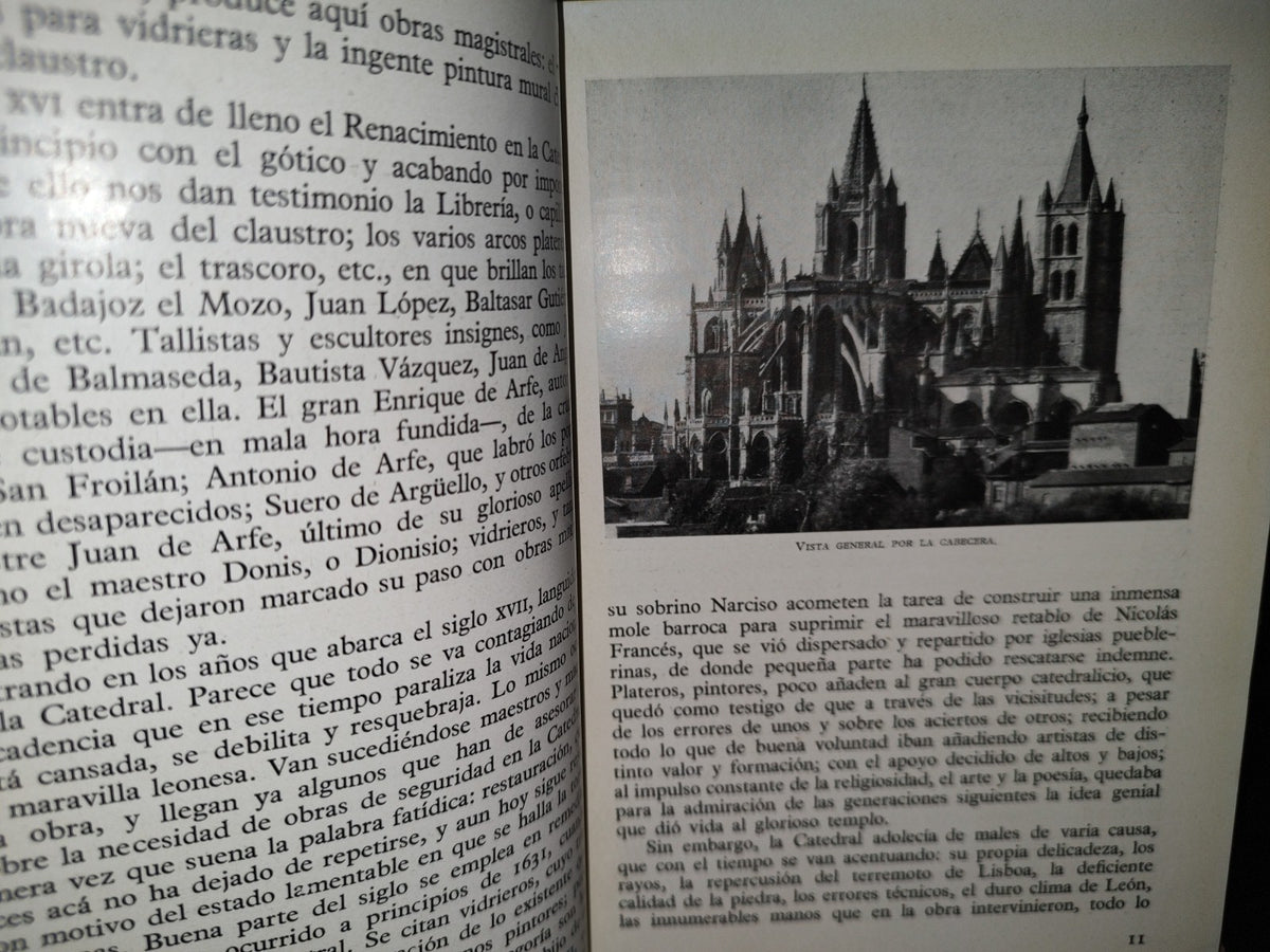 57- La Catedral De León - Mariano D. Berrueta - 1951