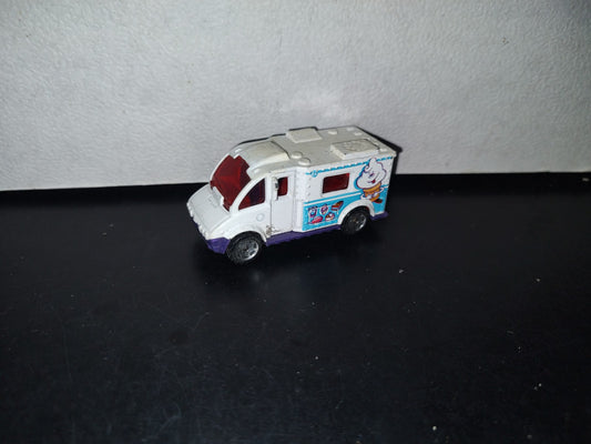 A3- Camioncito De Los Helados. Matchbox. Ice Cream Truck - 2001 Mattel Inc.