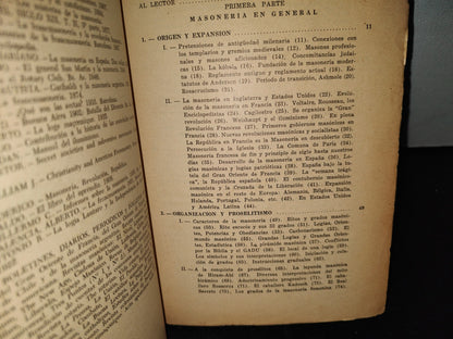 57- Masonería. Historia De Los Hermanos Tres Puntos - Alberto J. Triana - 1960