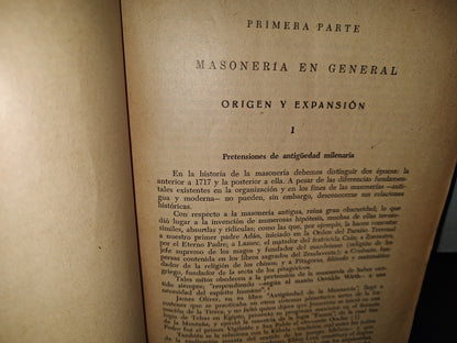 57- Masonería. Historia De Los Hermanos Tres Puntos - Alberto J. Triana - 1960