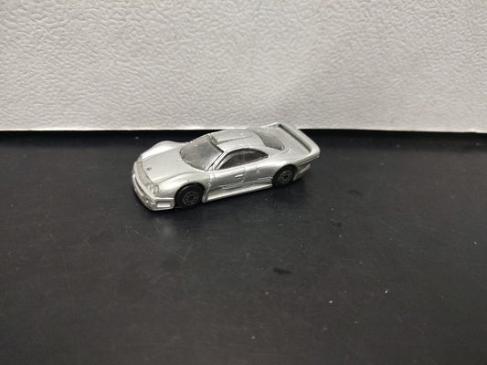 A3- Coche A Escala Mercedez Clk Gtr. Street. Color Plateado - Marca Maisto - 2000'S