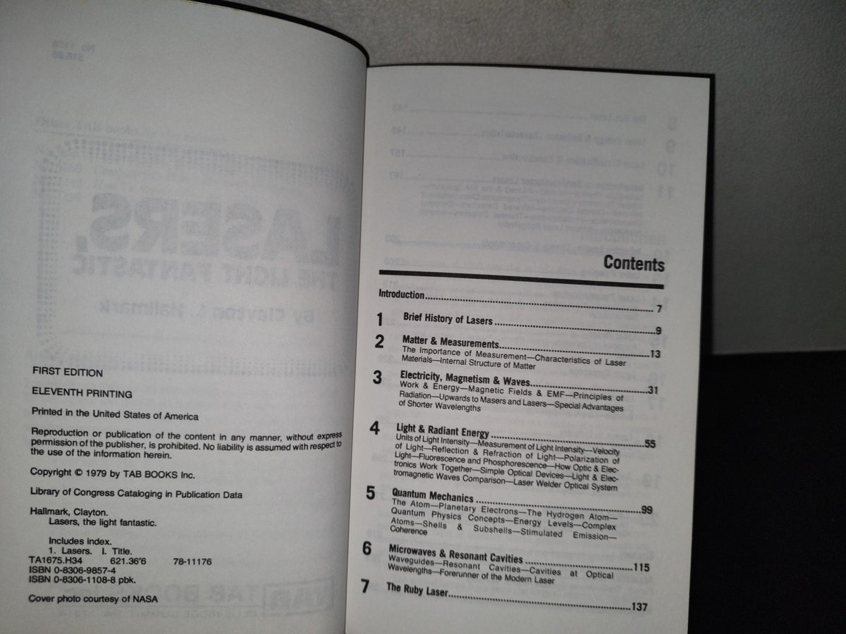 114- Lasers, The Light Fantastic By Clayton L. Hallmark - Tab Books, Inc. - 1979
