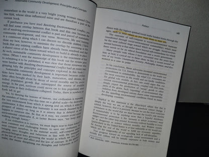 96- Sustainable Community Development. Principles And Concepts - Chris Maser