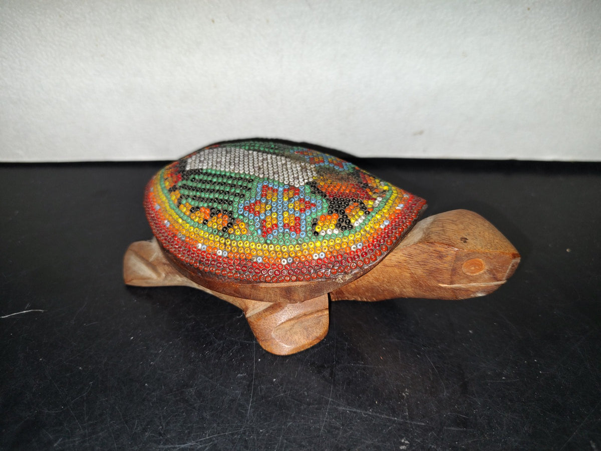 A5- Alhajero Tortuga De Madera Con Incrustaciones De Chaquira En El Lomo - 80'S