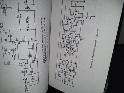 114- Master Handbook Of 1001. Practical Electronic Circuits - Kendall Webster Sessions - 1975