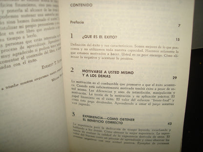 7- Cómo Obtener Éxito A Pesar De Usted Mismo - Everett S. Suter