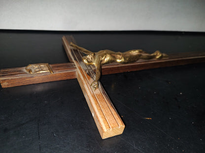 A3- Antiguo Crucifijo Grande De Bronce - 60'S - 70'S