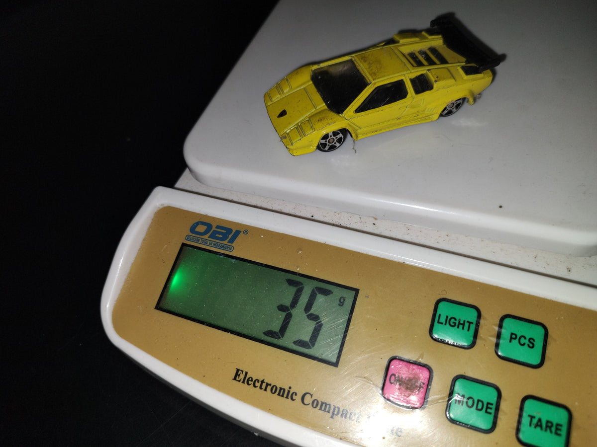 A3- Coche A Escala. Lamborghini Amarillo -Marca Maisto - 2000'S