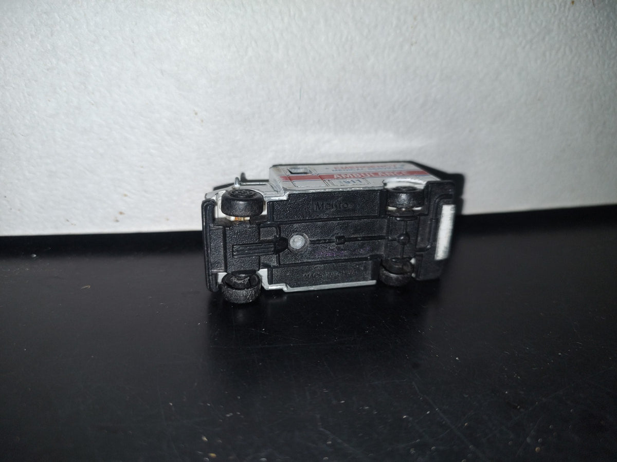 A3- Carrito Ambulancia De Metal Marca Maisto - 90'S