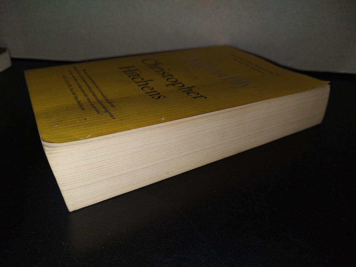 215- Arguably. Essays By Christopher Hitchens. Twelve Hachette Book Group. First Edition 2012