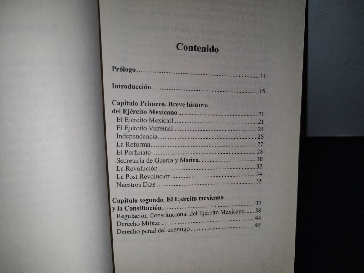80- La Encrucijada Constitucional Del Ejército - Erik Sosa Pallares - Primera Edición 2013
