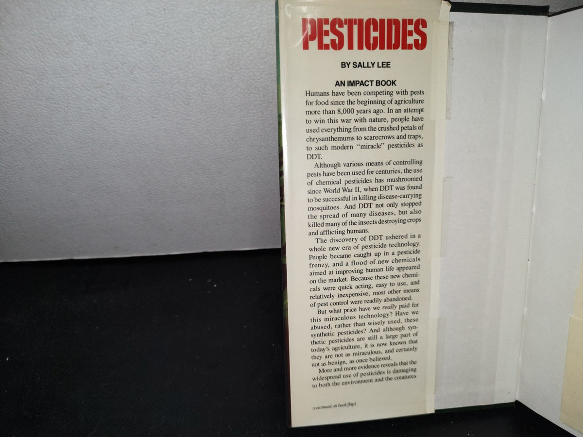 59- Pesticidas / Pesticides - Sally Lee