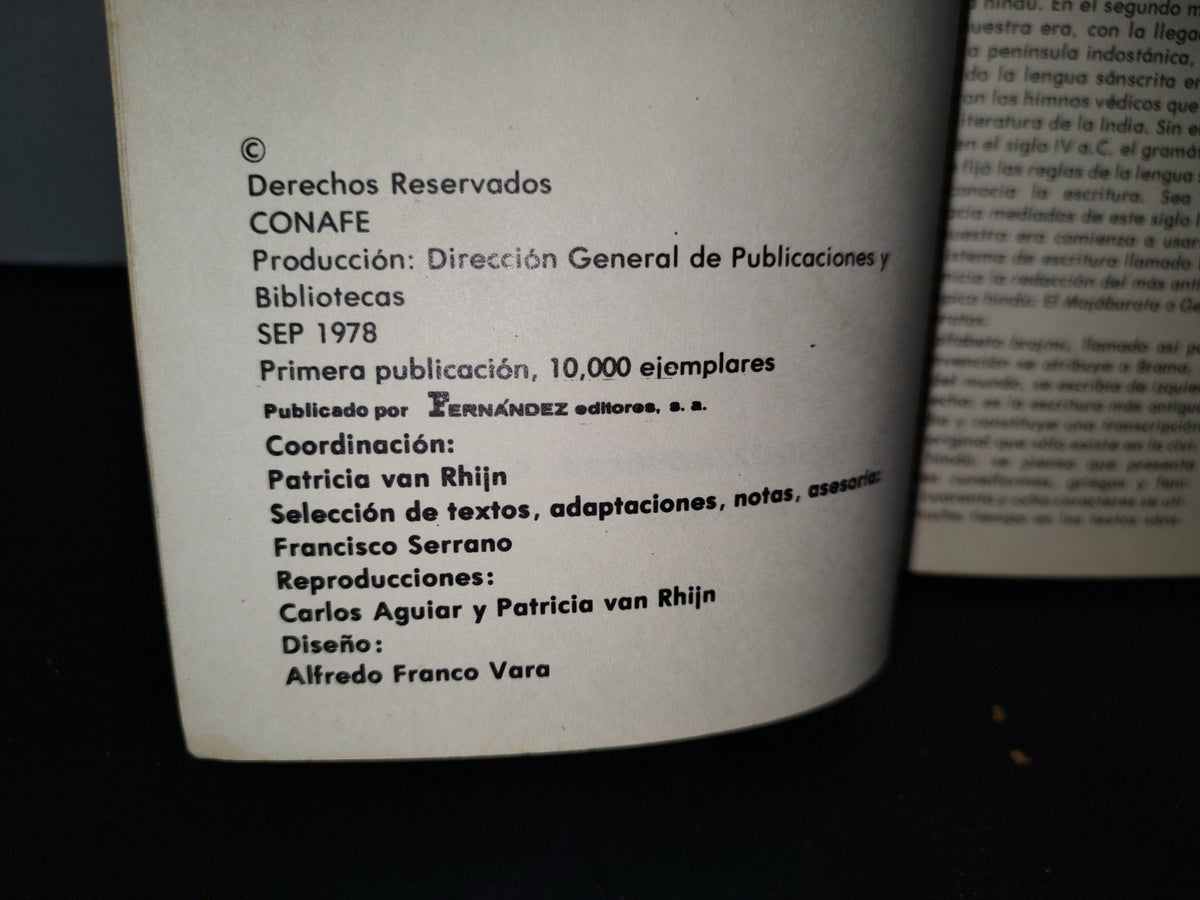 54- Los Clásicos De La Literatura. 3 Versiones Para Estudiantes. El Mundo Antiguo. India. El Bágavad Guita Y Otros Textos - CONAFE / SEP - Primera Publicación 1978
