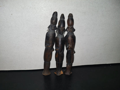 A3- Piezas De Madera Africanas Talladas A Mano. Juego De 3 Aborígenes De Pie. Del País De Kenia 80'S