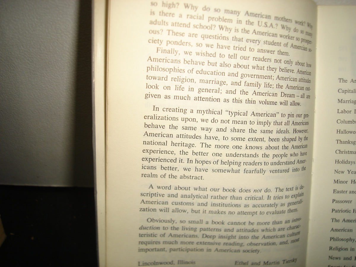 10- Usa, Customs And Institutions. Estados Unidos, Costumbres E Instituciones - Simon & Schuster, Inc. 1970