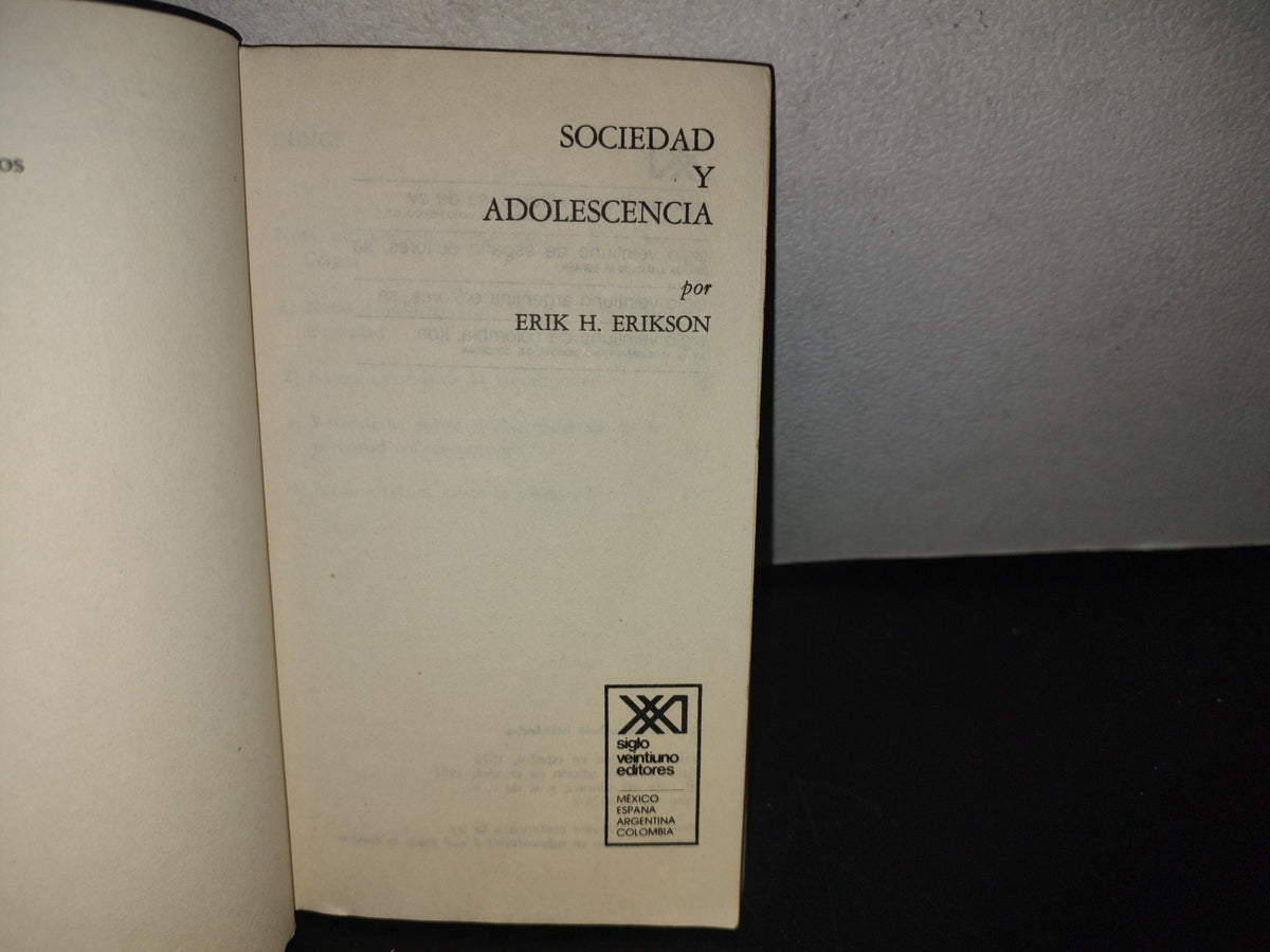 101- Sociedad Y Adolescencia - Erik H. Erikson - 1987