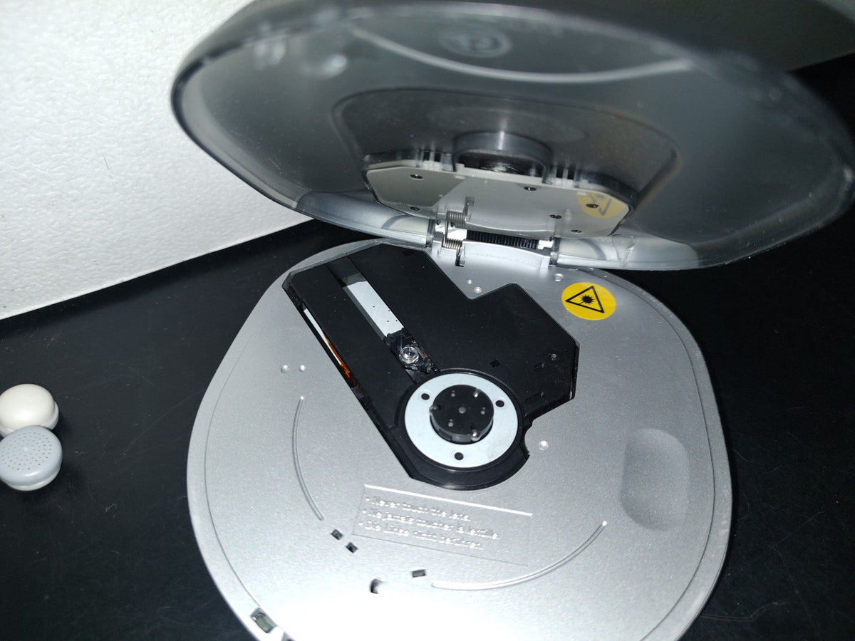 A3-Reproductor De Cd Memorex. Modelo Md6445Cp - 2001