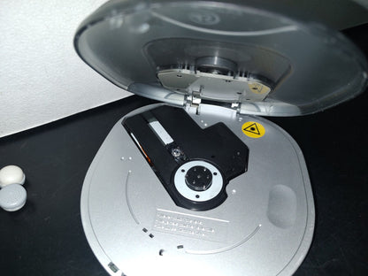 A3-Reproductor De Cd Memorex. Modelo Md6445Cp - 2001