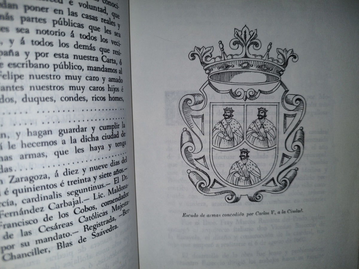 201- El Centro Histórico De Morelia - Rubén Murillo Delgado. Edición Bilingüe. Colección Policromia Michoacana. V. Recolipación De Datos Rubén Murillo Delgado. Editado Por Fimax Publicistas. Morelia Michoacán, Mex. Primera Edición 1987
