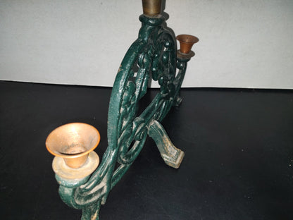 A3- Candelero Antiguo De Acero Macizo. Juglares Tocando Instrumento Musical - 60'S - 70'S