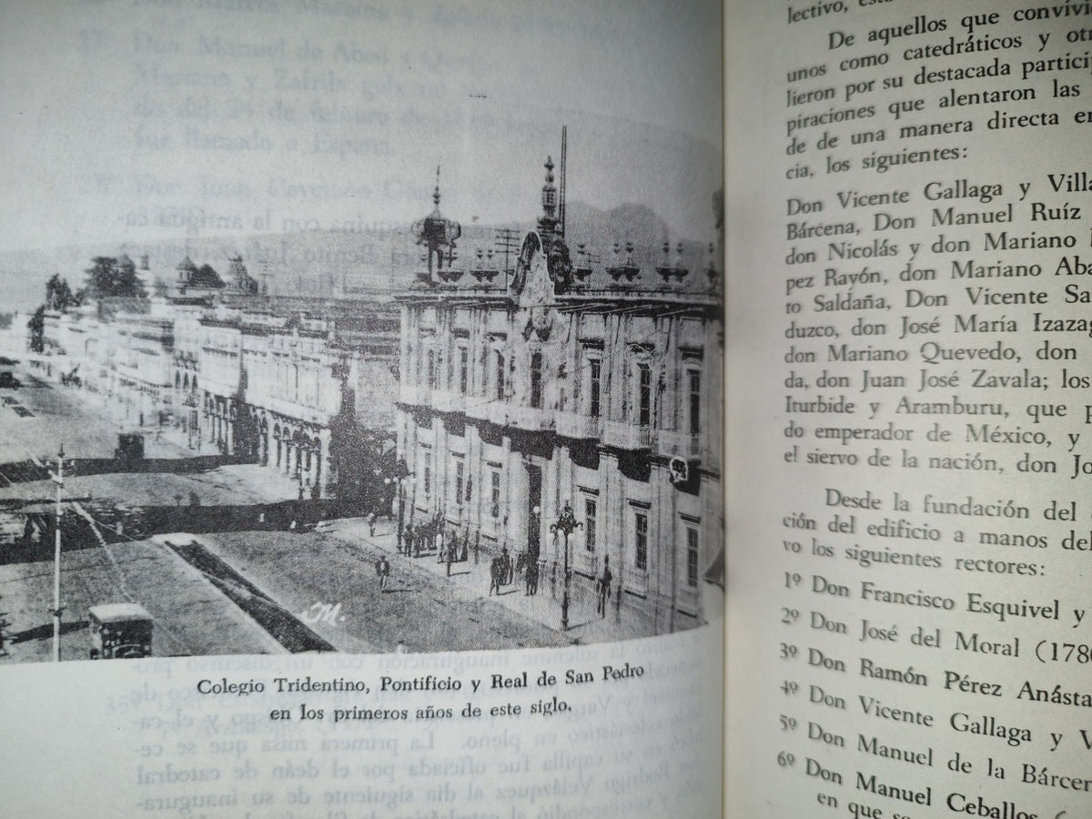 201- El Centro Histórico De Morelia - Rubén Murillo Delgado. Edición Bilingüe. Colección Policromia Michoacana. V. Recolipación De Datos Rubén Murillo Delgado. Editado Por Fimax Publicistas. Morelia Michoacán, Mex. Primera Edición 1987