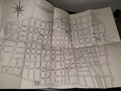 201- El Centro Histórico De Morelia - Rubén Murillo Delgado. Edición Bilingüe. Colección Policromia Michoacana. V. Recolipación De Datos Rubén Murillo Delgado. Editado Por Fimax Publicistas. Morelia Michoacán, Mex. Primera Edición 1987