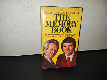 214- The Memory Book - Harry Lorayne And Jerry Lucas - Ballantine Book, First Printing 1975