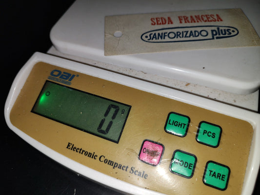 A10C1-2- Antigua Etiqueta De Prenda De Vestir ”Seda Francesa Sanforizado Plus” - 50'S - 60'S
