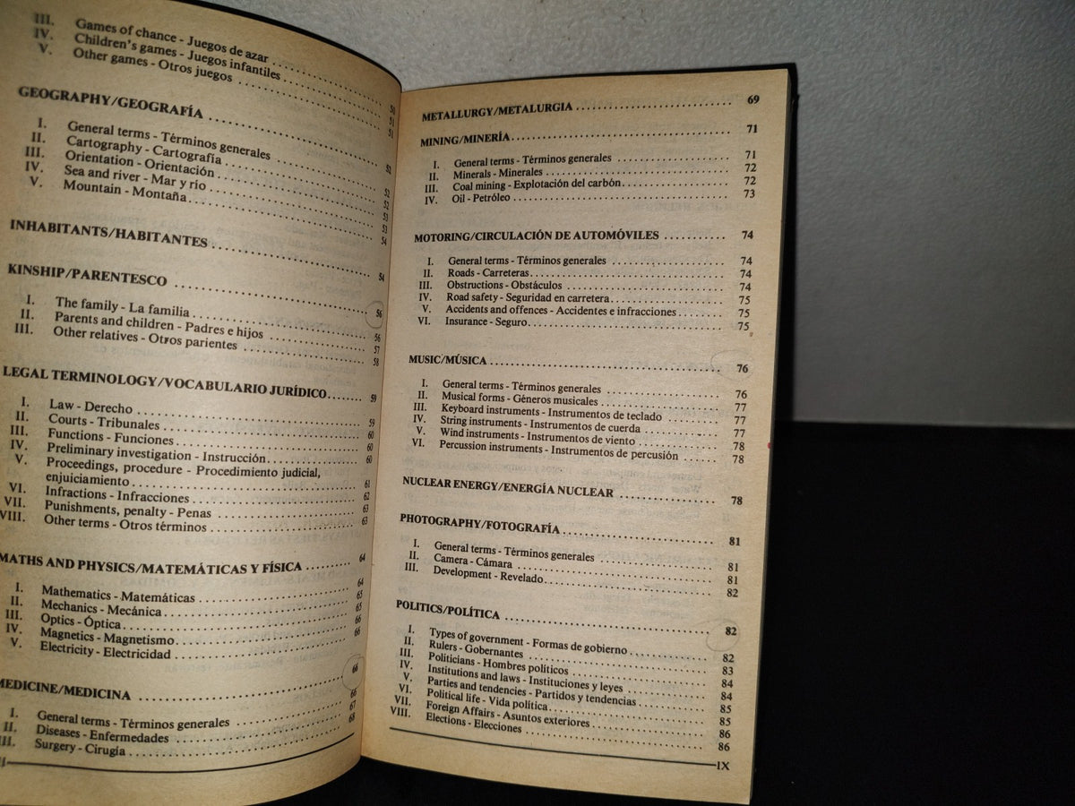 202- Larousse, Vocabulario Técnico-Científico Inglés-Español - 1996