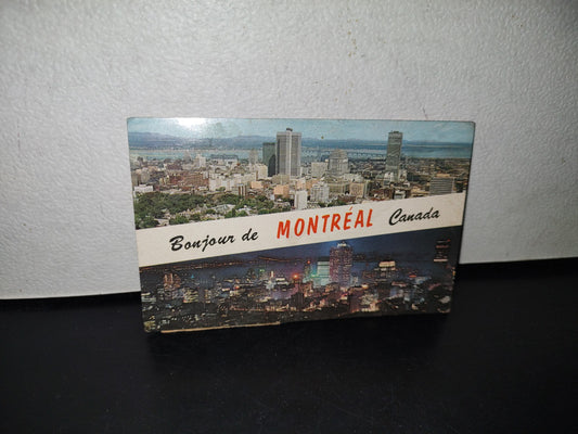 A10C1-2- Antigua Tarjeta Postal Bonjour De Montréal Canada Con Timbre Postal - 60'S - 70'S