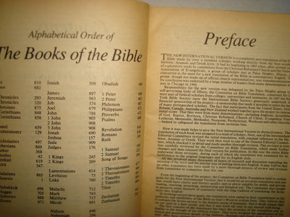 168- God'S Word. The Holy Bible. The New International Version - 1984