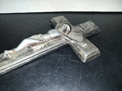 A6- Antiguo Crucifijo De Metal Macizo - 50'S - 60'S