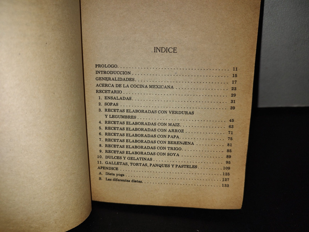 143- Recetario Del Vegetariano Feliz - Mary Jerade - Editorial Posada