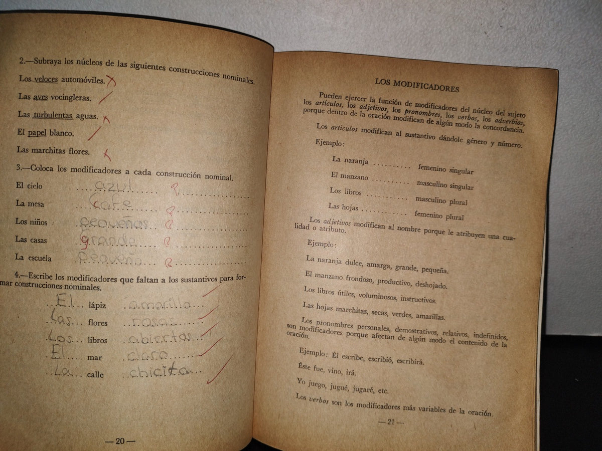 78- Nociones De Lingüística E Información Gramatical Para Quinto Año - Jesús Martínez Díaz - 70'S