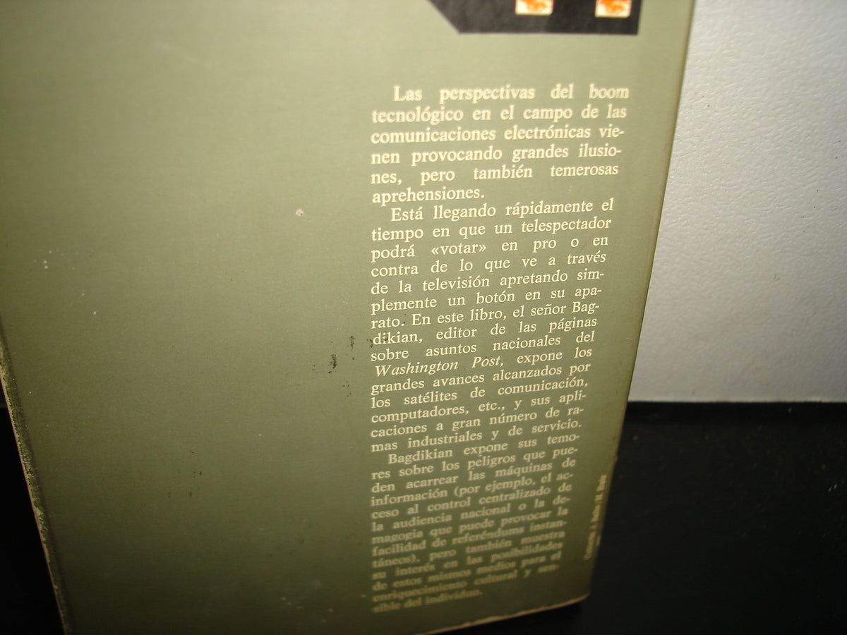 34- Las Máquinas De Información - H. Bagdikian Ben