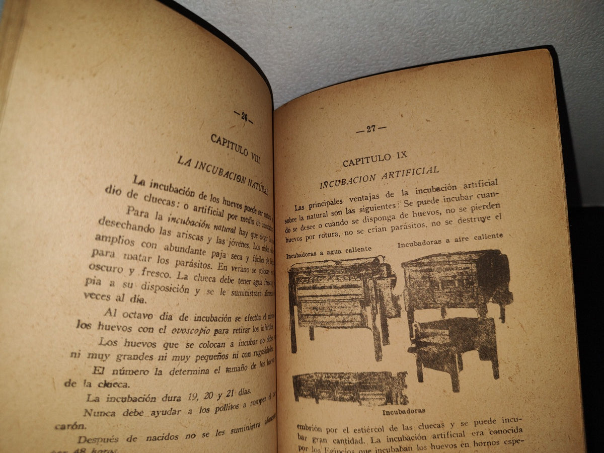 68- Pequeña Enciclopedia De Avicultura - Emilio Scrosati - 1954