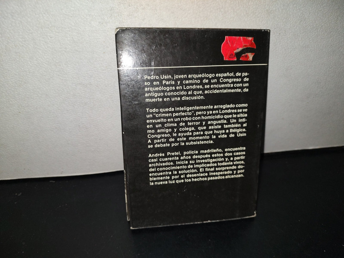 143- Club Del Crimen. La Novela Policiaca Española. Elección De Sepultura. Jorge Campos, 1A. E. 1979