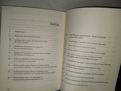 118- Trenes Y Gallos. Reseñas De Poesía, 1984-2008 - Arturo Suárez - La Zonámbula - Primera Edición, 2011