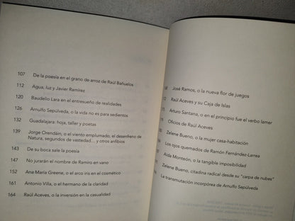 118- Trenes Y Gallos. Reseñas De Poesía, 1984-2008 - Arturo Suárez - La Zonámbula - Primera Edición, 2011