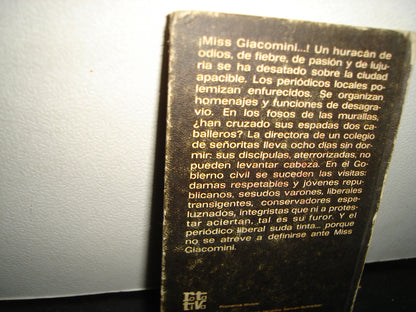 32- Miss Giacomini - Miguel Villalonga