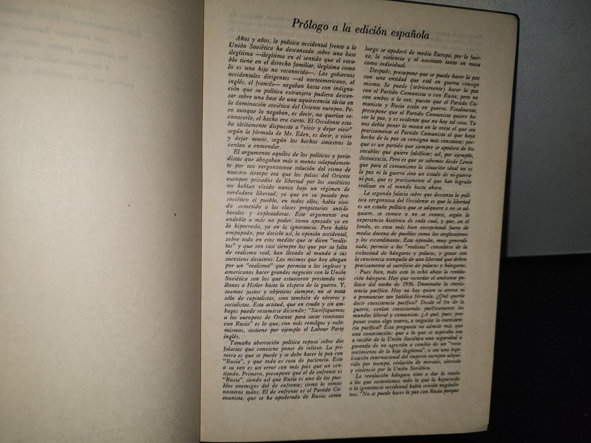 85- El Libro Blanco De La Revolución Húngara. Melvin J. Lasky - Editorial Guillermo Kraft Limitada