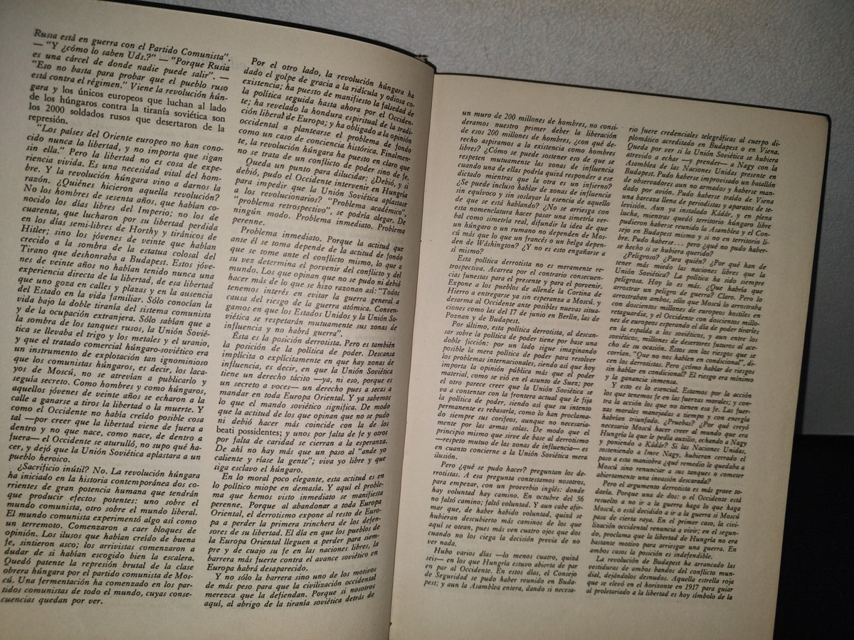 85- El Libro Blanco De La Revolución Húngara. Melvin J. Lasky - Editorial Guillermo Kraft Limitada