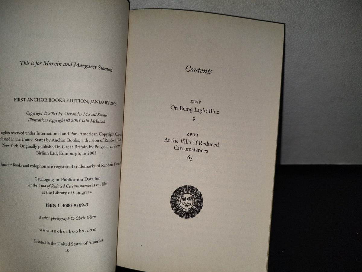 92- At The Villa Of Reduced Circumstances - Alexander Mccall Smith. First Anchor Books Edition 2005