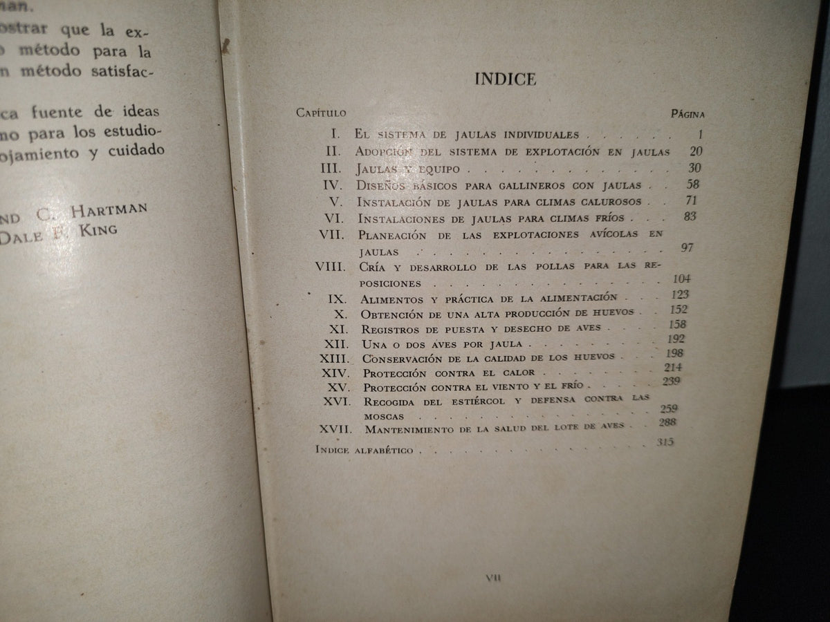 58- Cría De Gallinas En Jalulas - Roland C. Hartman - 1957